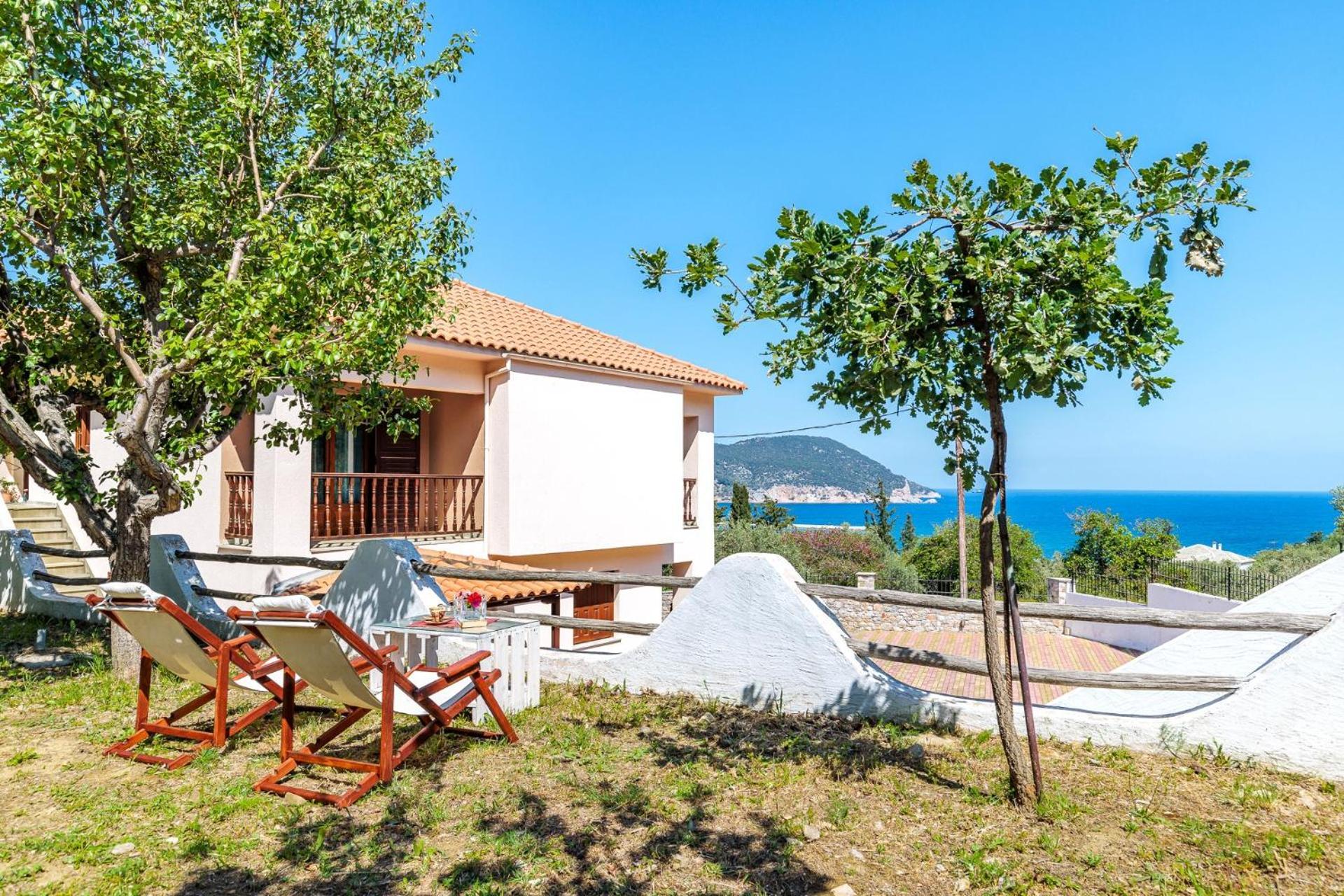Naiades Superior Apartments In Skopelos With Sea View Close To The Town Bagian luar foto