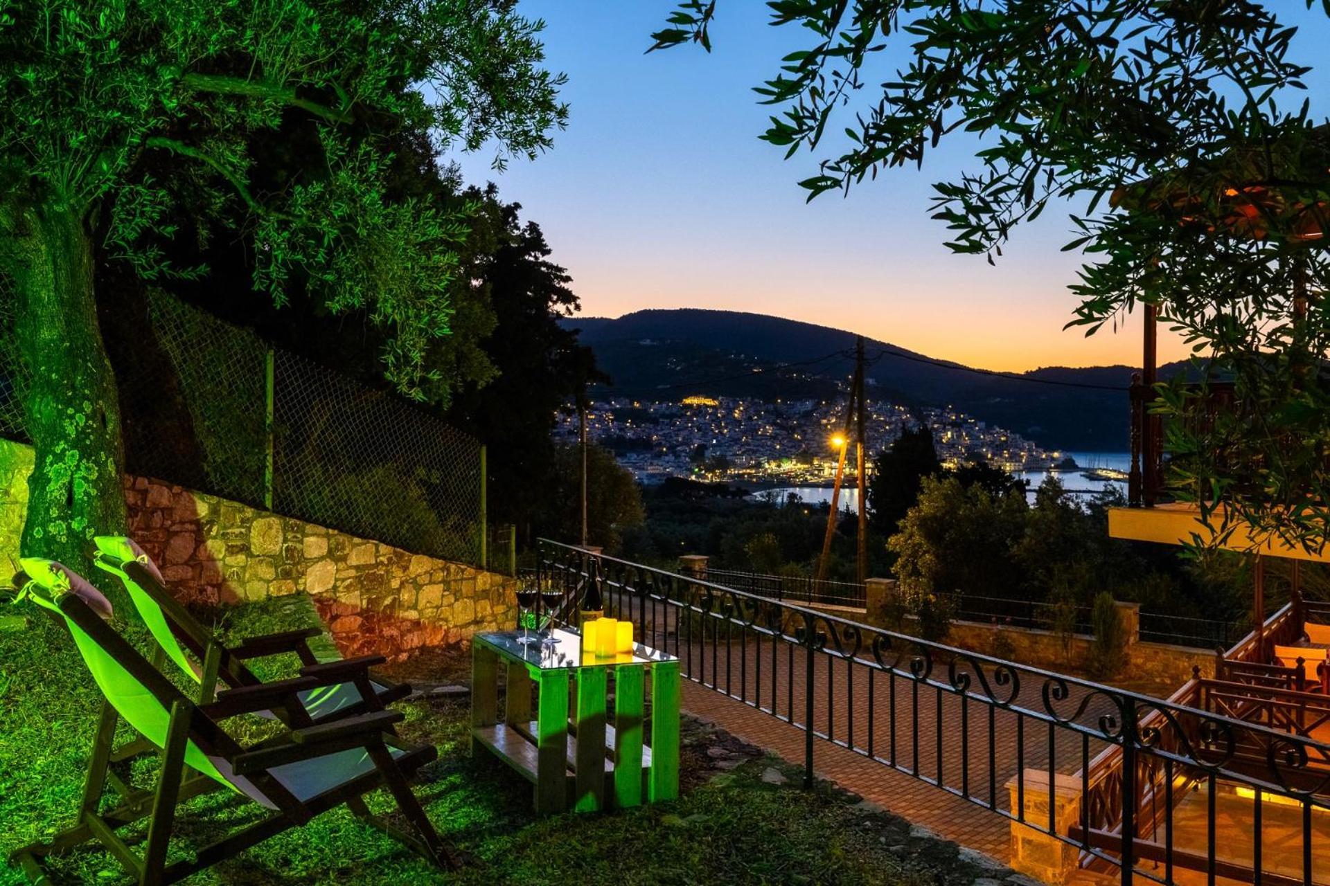 Naiades Superior Apartments In Skopelos With Sea View Close To The Town Bagian luar foto